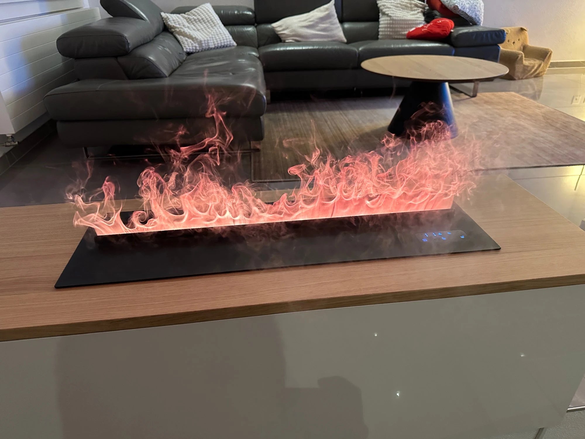 Cheminée à vapeur d’eau dans un intérieur, exemple d’installation 3